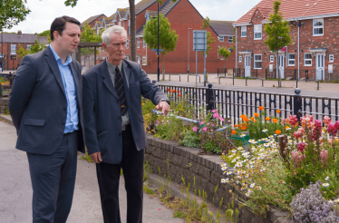 Tees Valley Mayor Ben Houchen with volunteer Geoff Faint at the Annexe